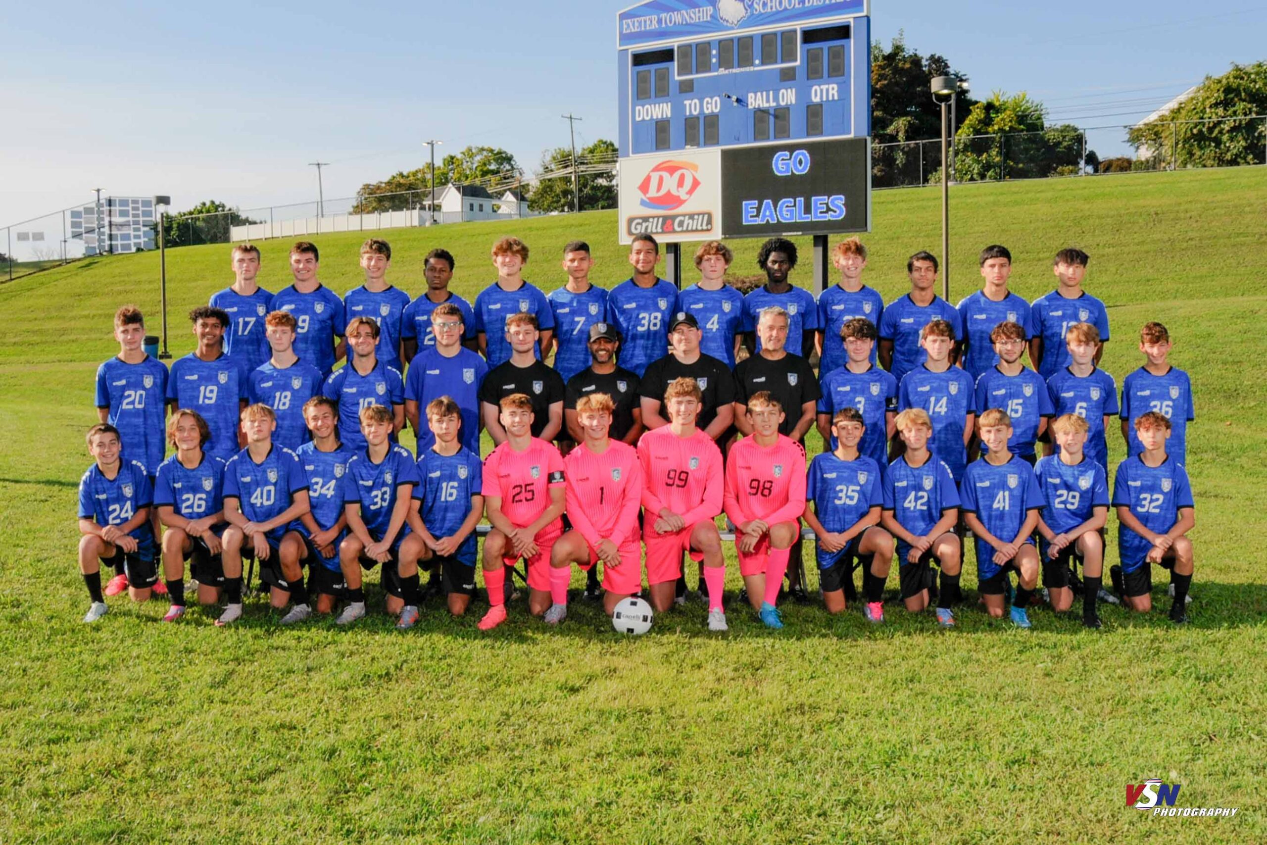 boys soccer team group photo